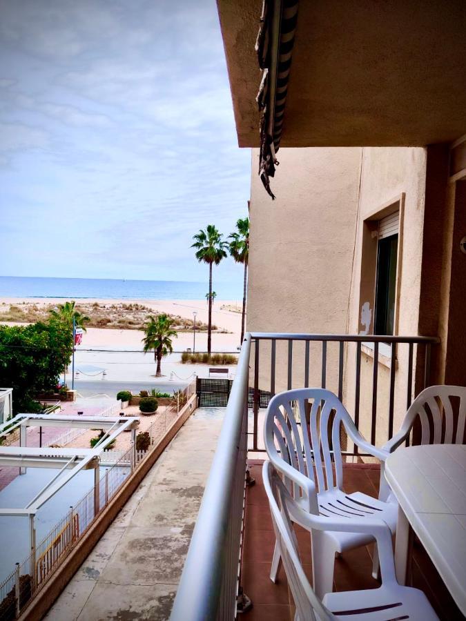 Apartamento Idílico En Primera Linea De Playa Torredembarra Exterior foto